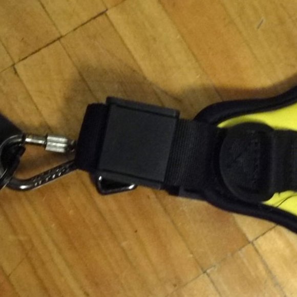 NEW NECK SLING STRAP FOR DSLR CAMERAS - Picture 2 of 4